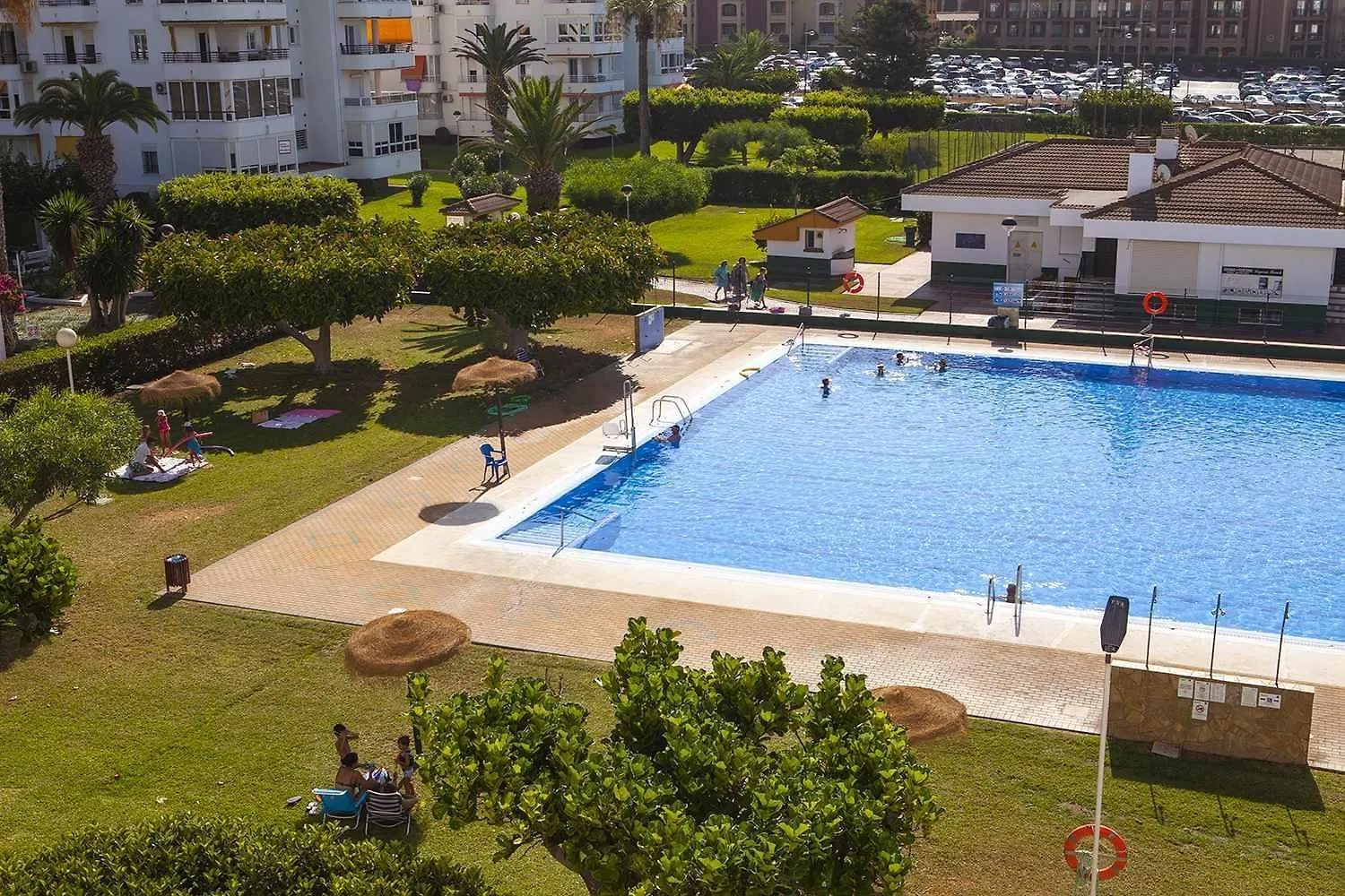 Appartement A 100M De Playa Piscina Y Todos Los Servicios à Torrox